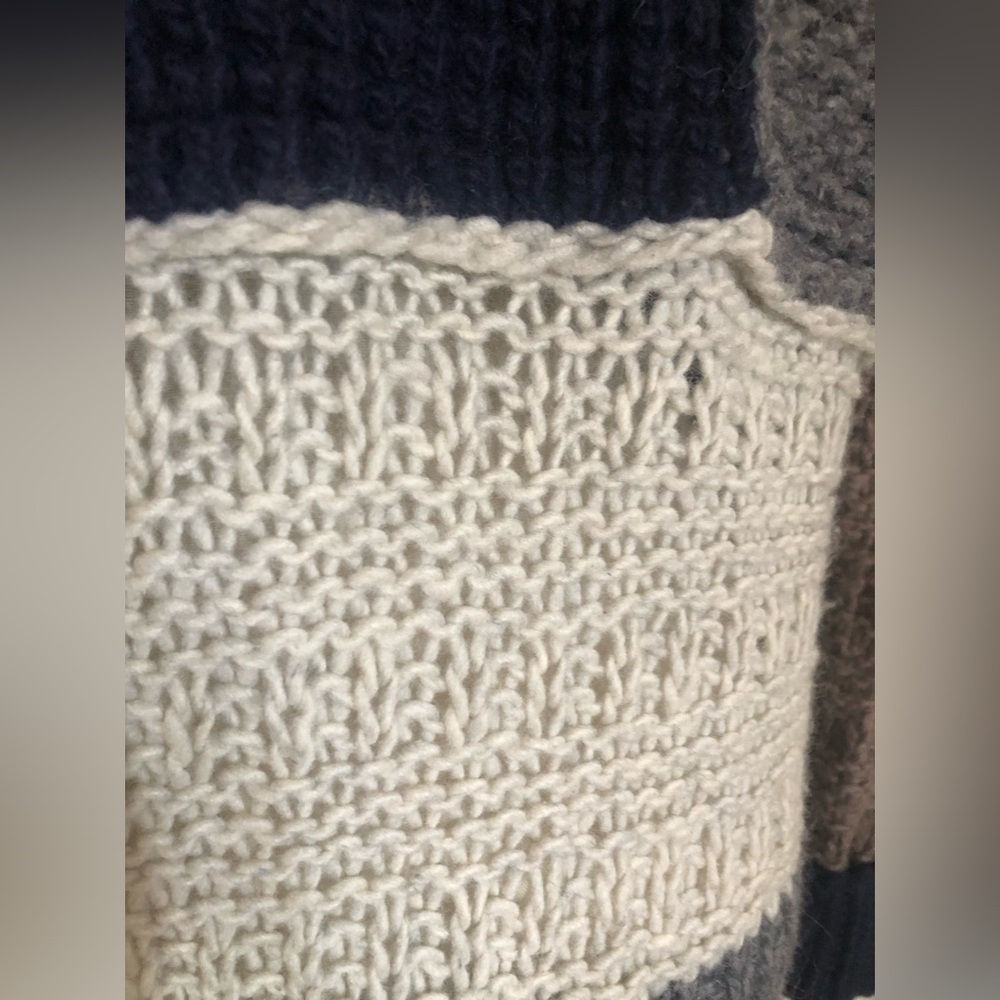 Cashmere cardigan with patchwork knit pattern. - Picture 5 of 8